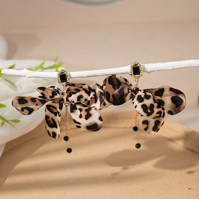 Wholesale Tassel multi-layer fabric leopard print flower earrings retro European and American style petal earrings niche design velvet flower earrings