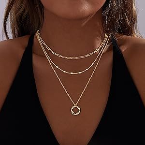 Wholesale Simple geometric necklace with circular hollow out, fashionable and high-end feeling, collarbone chain, layered accessory