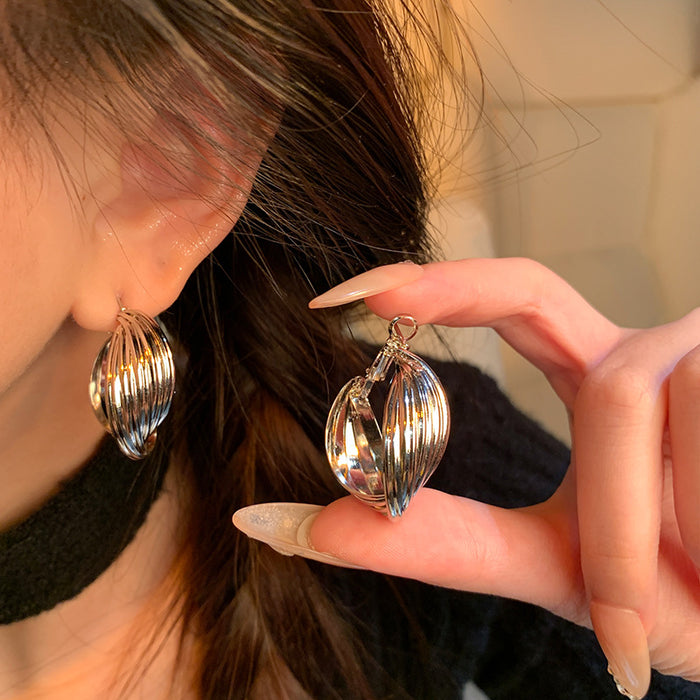 Wholesale Retro Metallic Exaggerated Large Statemente Hoop Earrings