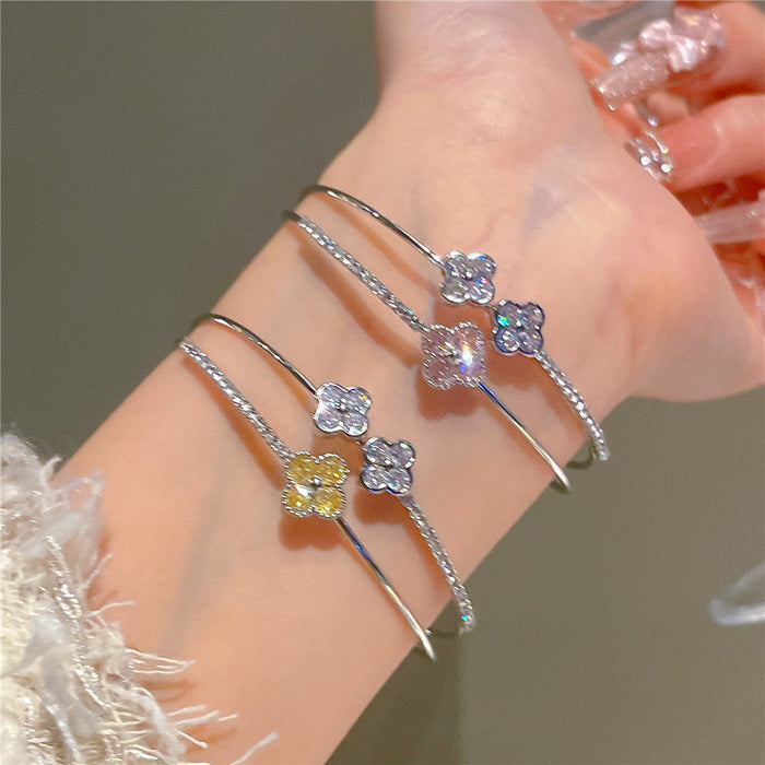 Wholesale Zircon Bear Double layered Open Bracelet, Light Luxury, Light Luxury, High Grade, Small and Versatile, Commuting Fashion Handpiece