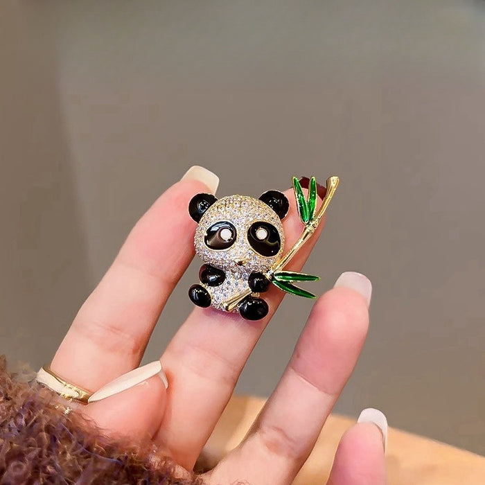 Wholesale High end exquisite personalized and versatile brooch pin with a niche design sense