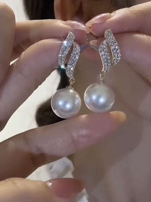 Wholesale 
Bidirectional rush to design, pearl ear clips without ear holes, new trendy earrings, internet famous versatile full diamond earrings for women
