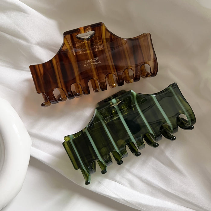 Wholesale A niche high-end love stripe clip with retro temperament, back of the head dished hair, shark clip, half zip hair clip