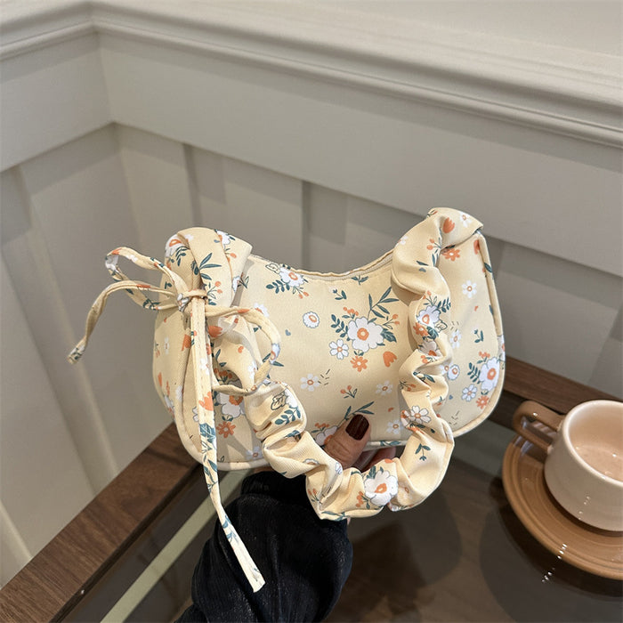 Wholesale Versatile pleated handbag, fashionable flower shoulder bag