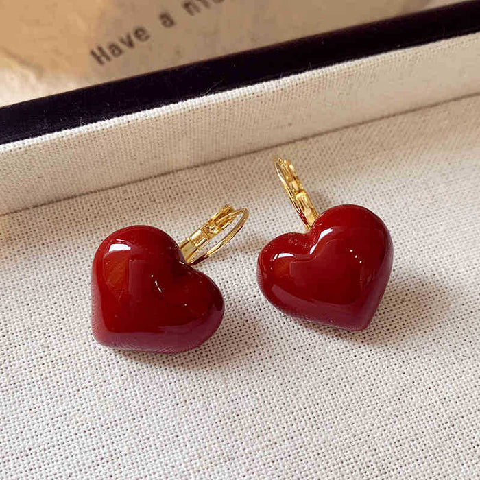 Wholesale Love Earrings, New Retro Earrings, Autumn and Winter Fashionable High End Earrings