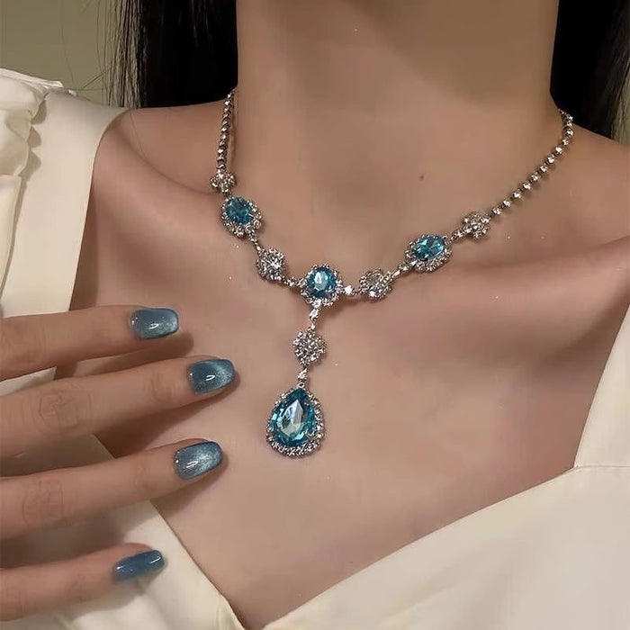 Wholesale Diamond-Encrusted Water Drop Pendant Necklace Necklace