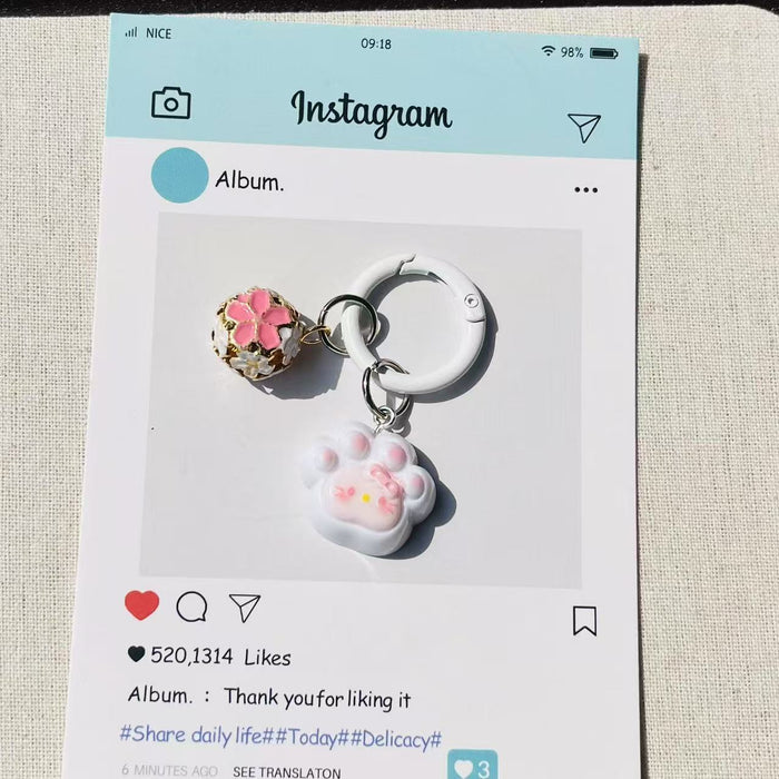 Wholesale Plastic Resin Cartoon Cat Paw Keychain Cute Bag Charm Fashion Accessory Gift For Couples Boutique Resale