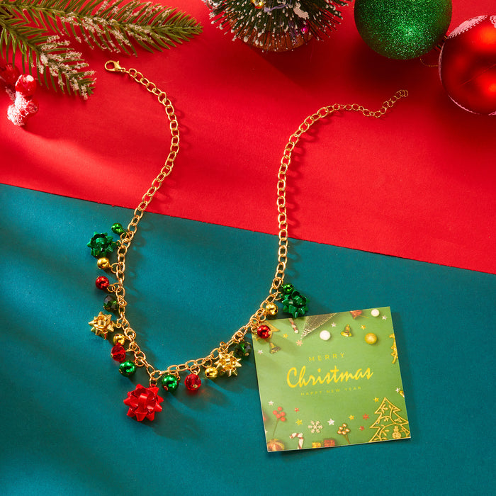 Wholesale Zinc Alloy Christmas Snowflake Pendant Necklace for Women Fashion Accessory