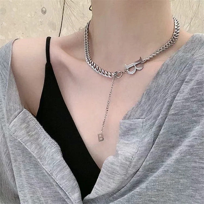 Wholesale Personalized letter stainless steel necklace with simple temperament, short collarbone chain
