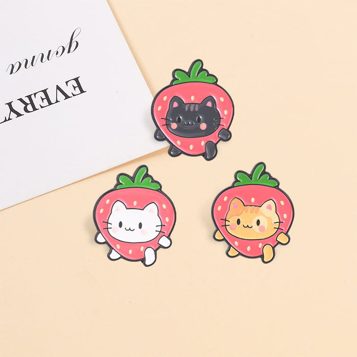Wholesale Zinc Alloy Enamel Brooch Pin Three Color Cute Strawberry Cat Design For Backpack School Bag Stylish Jewelry Accessory