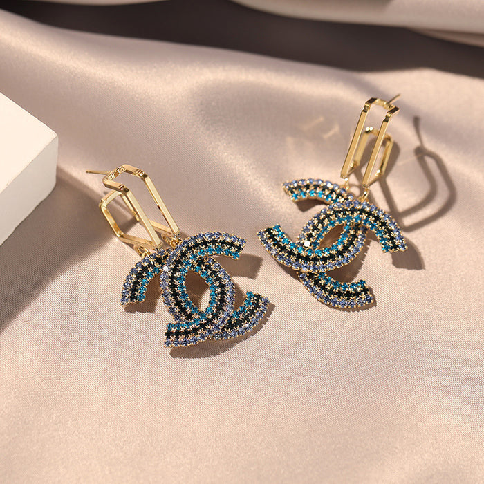 Wholesale New earrings with letter double C-shaped rhinestones inlaid with fashionable light luxury earrings, niche high-end temperament earrings