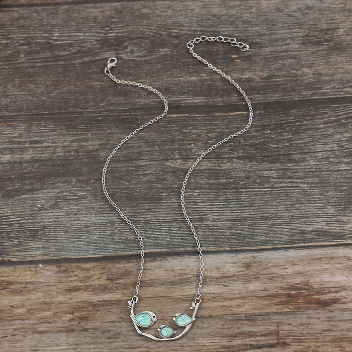 Wholesale Retro style blue sticker necklace, simple and fashionable pendant accessory