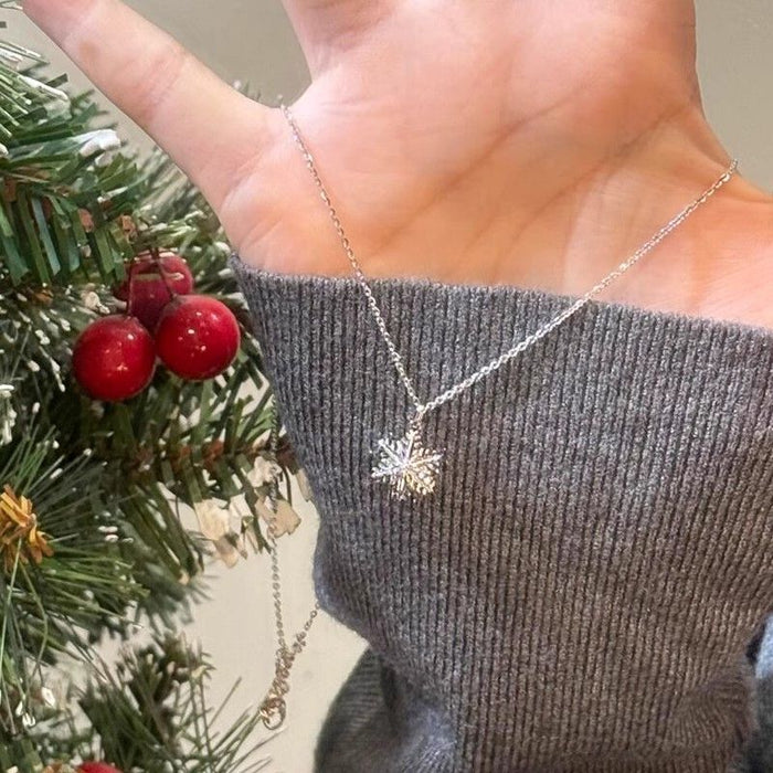 Wholesale   four-leaf clover zircon necklace niche  titanium steel non-fading clavicle chain