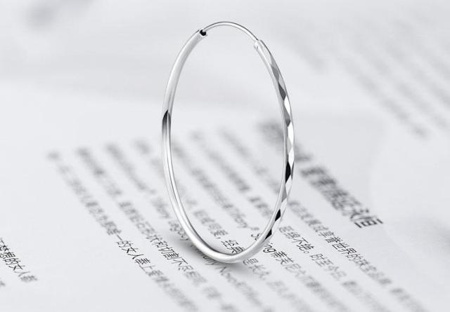 Wholesale Fashion earrings supply silver earrings diamond car flower earrings, oversized circle earrings