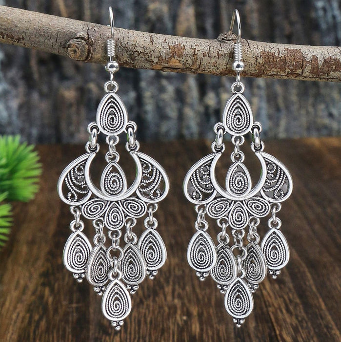 Wholesale Bohemian Tassel Drop Earrings Carved Hollow Geometric Design Fashion Accessory MOQ≥2