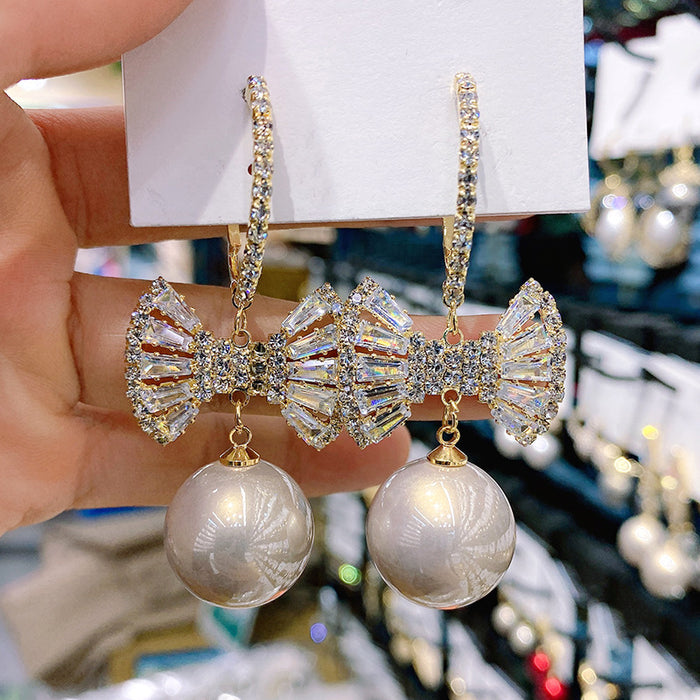 Wholesale Butterfly design earrings, fashionable pearl earrings