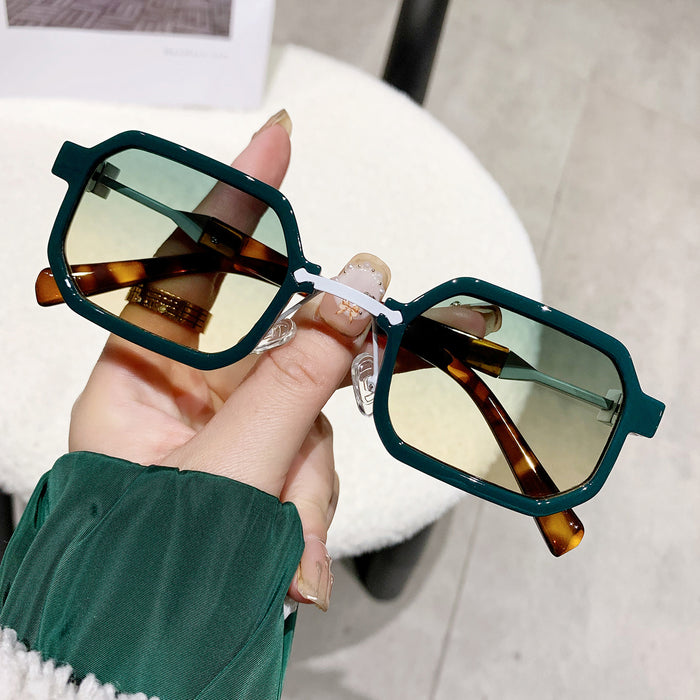 Wholesale  Small SunglassesUV Sunglasses