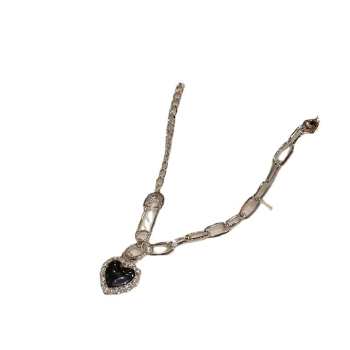 Wholesale Black heart-shaped titanium pin design, steel necklace with a minimalist temperament, suitable for wearing with collarbone chain