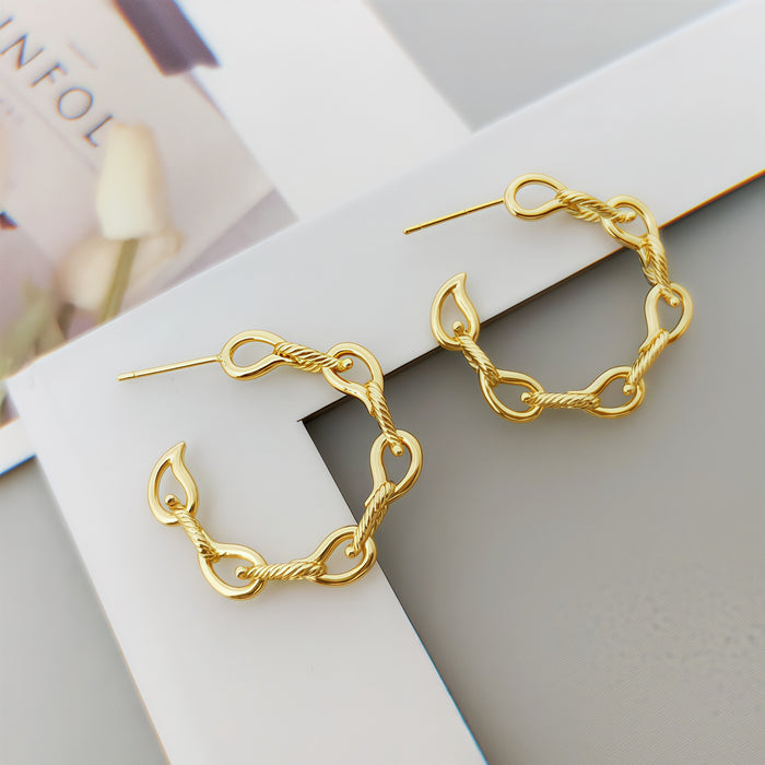 Wholesale C-shaped earrings with earrings, fashionable, simple and versatile. Earrings and accessories