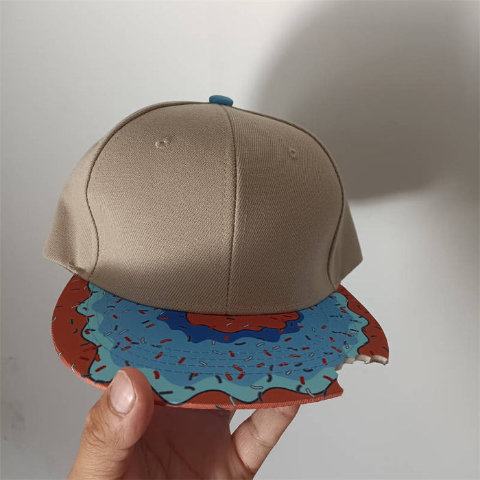 Wholesale Flat brimmed baseball cap with a flat brim and a gap in the light panel
