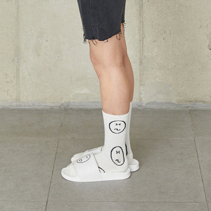 Wholesale Mid length socks, high-quality socks, casual men's socks, trendy socks, simple sports socks