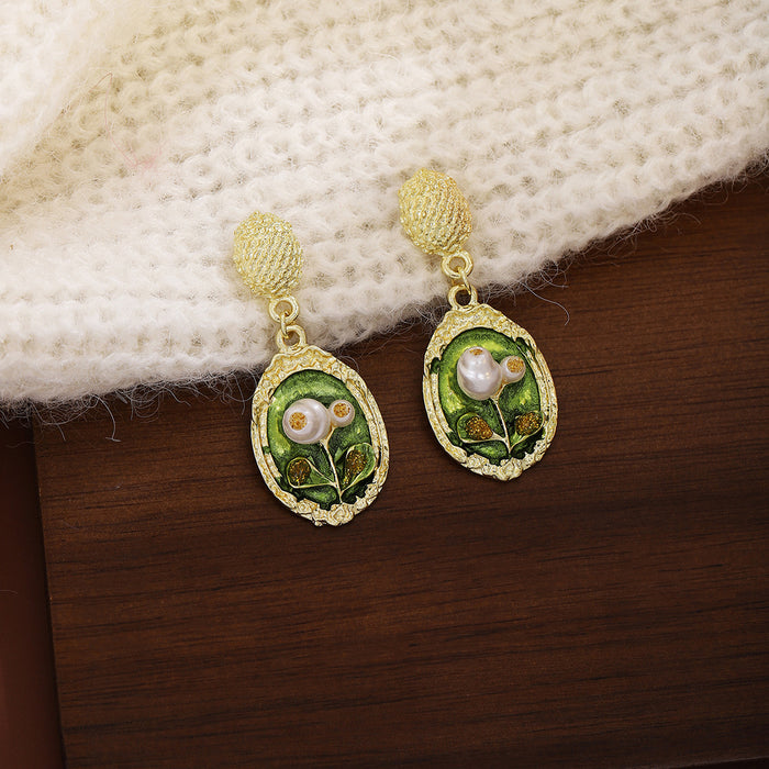 Wholesale Retro Zinc Alloy Earrings with Green Flower Design Jewelry Accessory