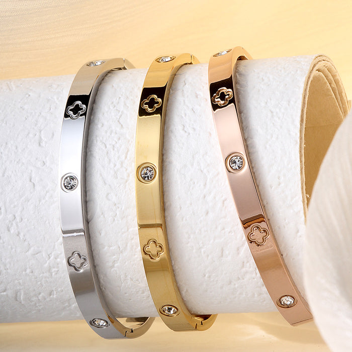 Wholesale Six-diamond four-flower zircon titanium steel bracelet