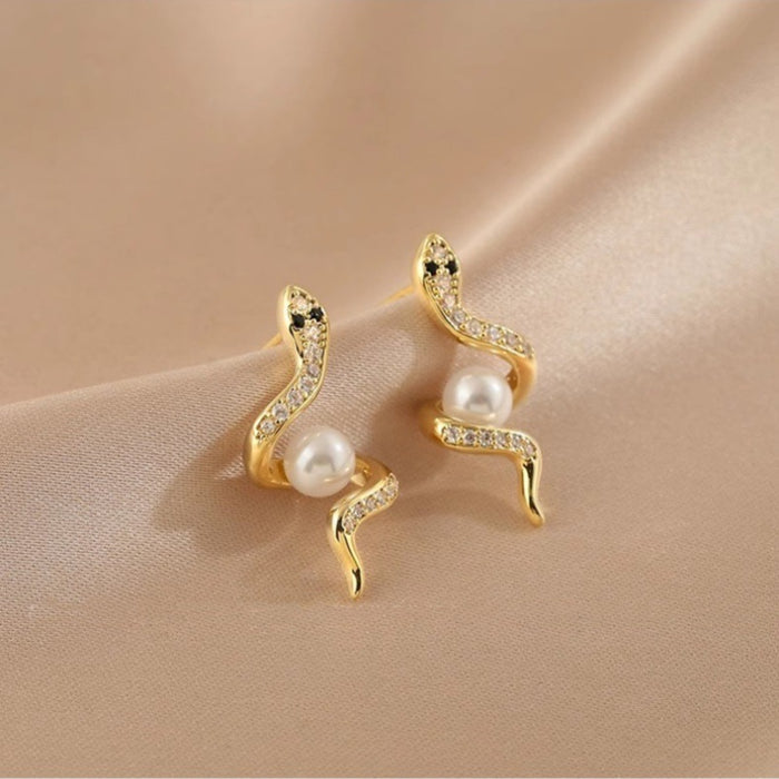 Wholesale Full diamond pearl earrings wrapped with silver needles, earrings with high-end feel, and ear studs