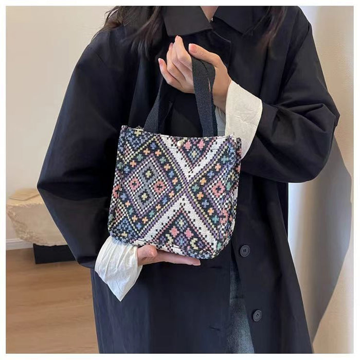 Wholesale Large capacity ethnic commuter tote bag fashionable commuter cloth bag college students class shoulder bag