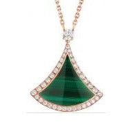 Wholesale Small skirt fan-shaped necklace silver light luxury niche shell