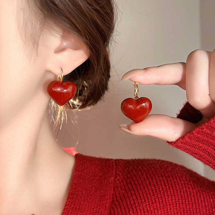 Wholesale Love Earrings, New Retro Earrings, Autumn and Winter Fashionable High End Earrings