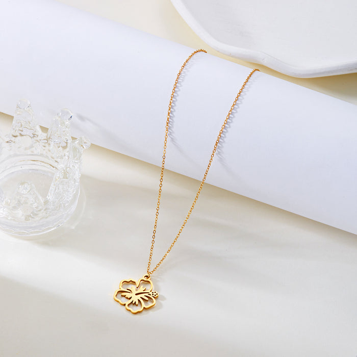 Wholesale New stainless steel necklace, fashionable hollow flower pendant necklace, collarbone chain wholesale