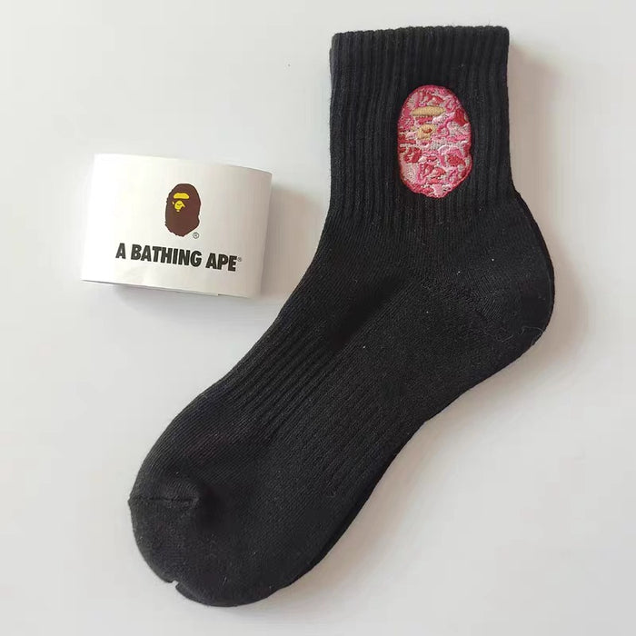 Wholesale Medium length towel bottom socks, high top sports long tube, embroidered white