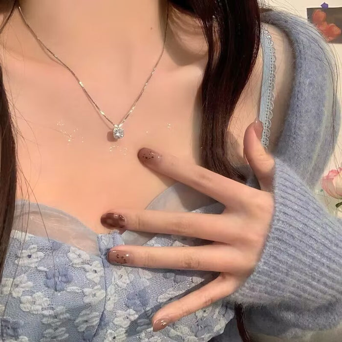 Wholesale Simple and high-end necklace with a new niche design, rhinestone pendant, collarbone chain