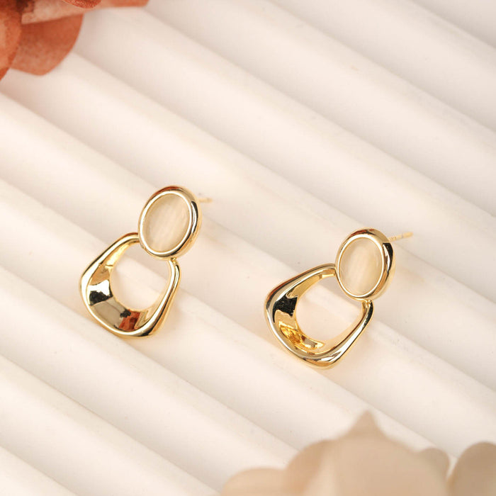 Wholesale Minimalist temperament earrings for women, light luxury, personalized geometric design earrings, fashionable and high-end earrings