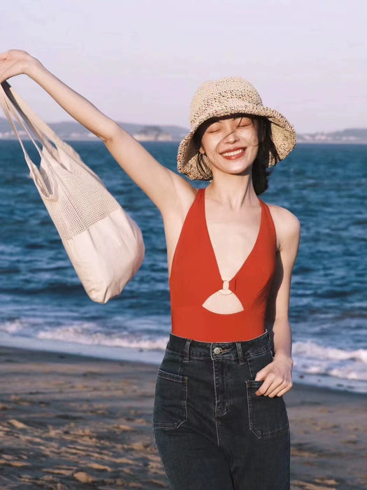 Wholesale Retro slim fit sexy neck hanging suspender beach one-piece swimsuit