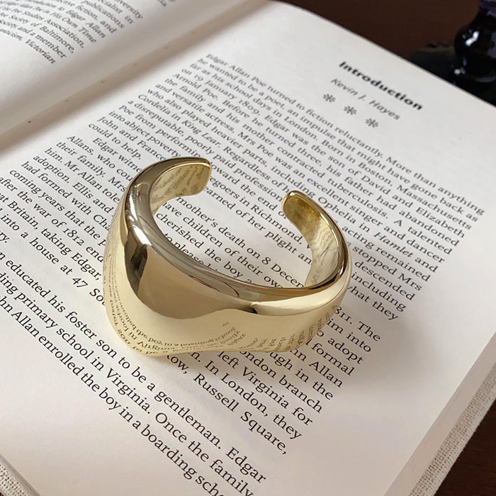 Wholesale Metal bracelet temperament light luxury high sense bracelet niche personality exaggerated jewelry women