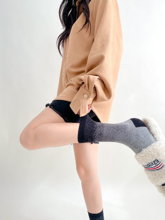 Wholesale Trendy Double Needle Tie Dyeing Gradient Color Personalized Men and Women Couple Pure Cotton Middle Socks