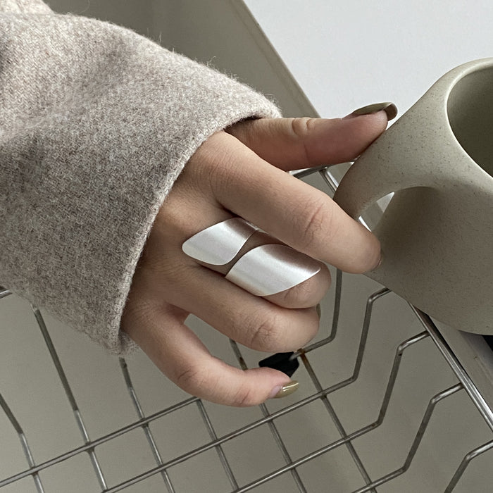 Wholesale Silver brushed frosted open index finger ring with a cool design and exaggerated personality, irregular ring