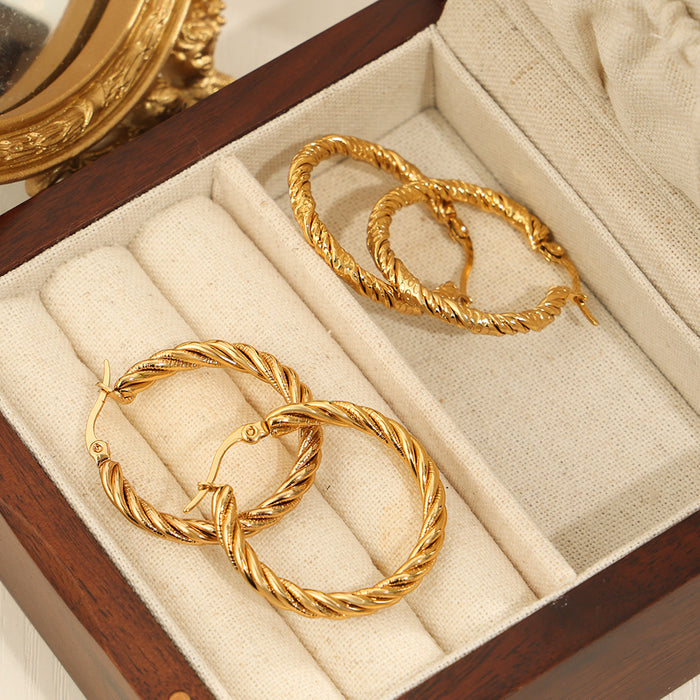 Wholesale Cold and elegant style, simple and personalized jewelry, geometric twist texture design, titanium steel O-ring