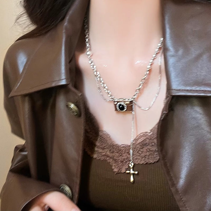 Wholesale Camera necklace, light luxury, niche, unique design, sweater chain, sweatshirt chain