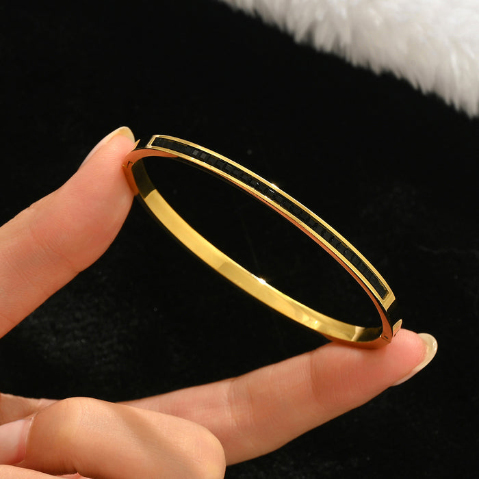 Wholesale Trendy Titanium Steel Bracelet With Zircon Studs Four Leaf Clover Starry Design