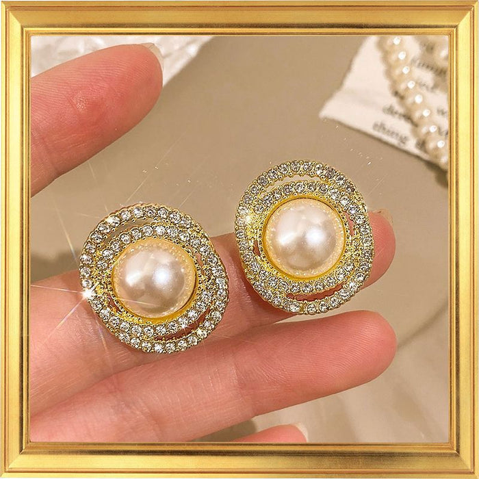 Wholesale Premium, light luxury pearl ear clip, retro temperament, fashionable and ear hole free ear clip