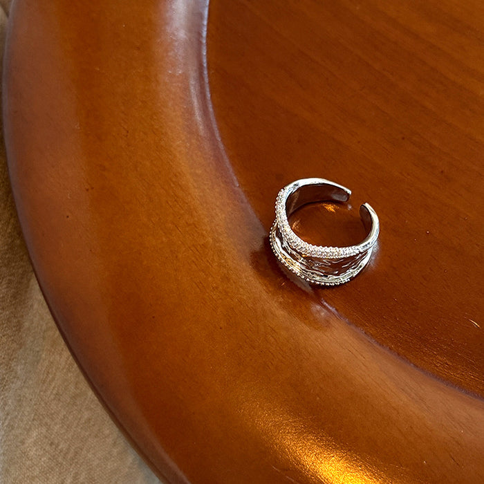 Wholesale A niche and unique resin ring with a cold and conspicuous opening, copper electroplating with versatile rings for women