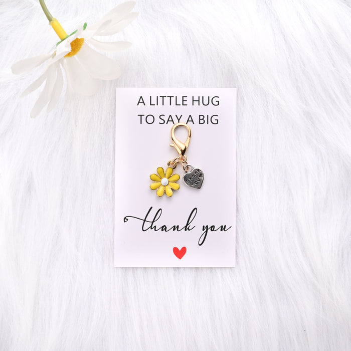 Wholesale Multiple colors of small flower and heart keychains