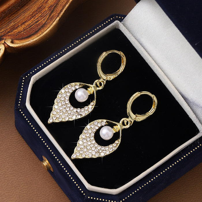Wholesale Luxurious and exquisite, niche design with diamond studded water droplet earrings, versatile earrings with temperament