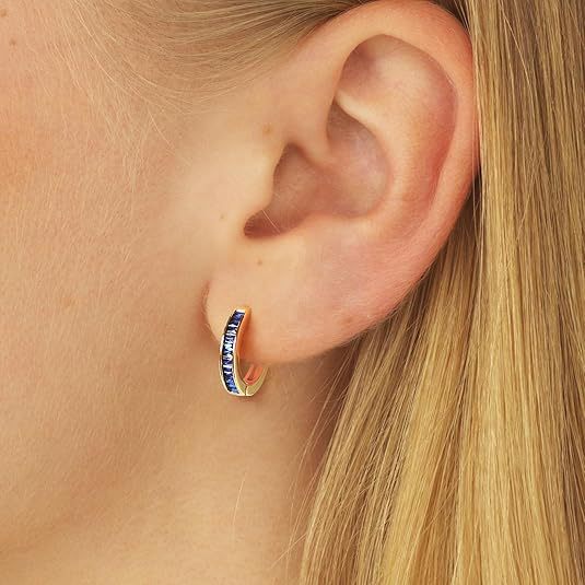 Wholesale Micro inlaid zircon ear rings, single row diamonds, simple and versatile ear buckles, high-end ear accessories wholesale