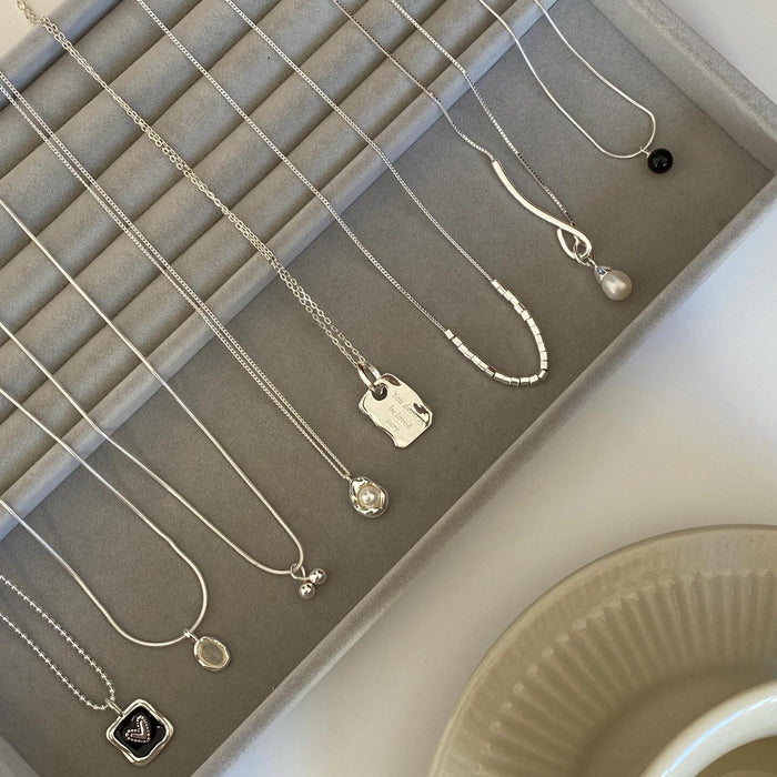 Wholesale Fragmented silver niche design pearl necklace versatile pure silver collarbone chain