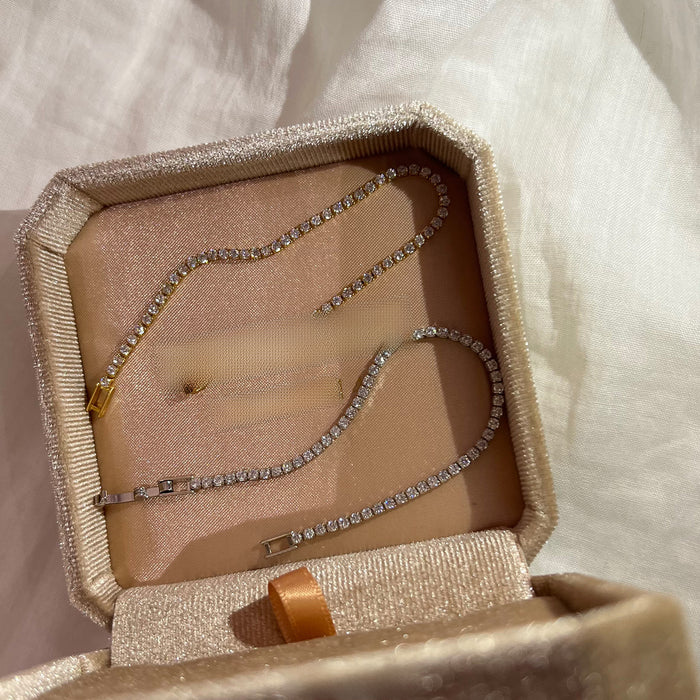 Wholesale Zircon Bracelet Fine, Exquisite, Versatile, High End Jewelry Bracelet for Women