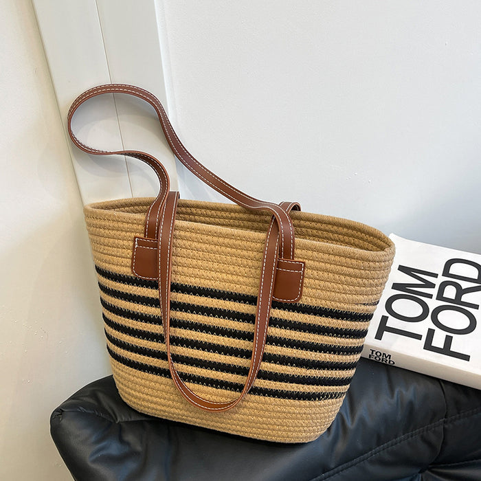 Wholesale Woven straw woven bag versatile shoulder bag commuting bag